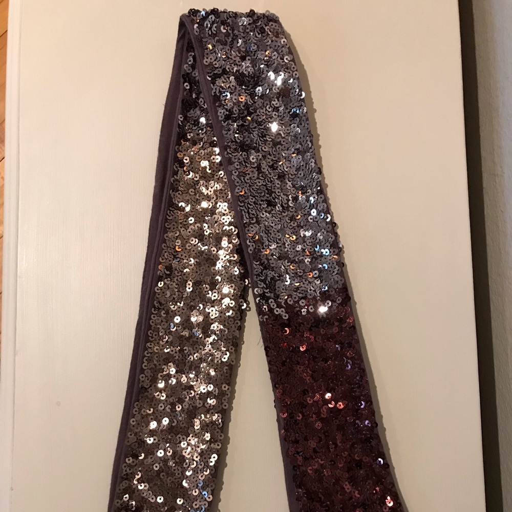 Scarf - Picture 2 of 3
